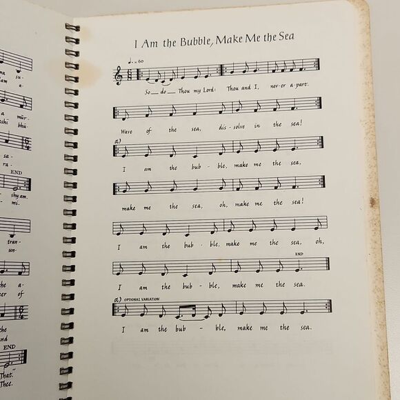 Paramahansa Yogananda Cosmic Chants Book 1974 - Picture 6 of 11